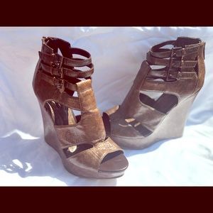 Wedge sandals